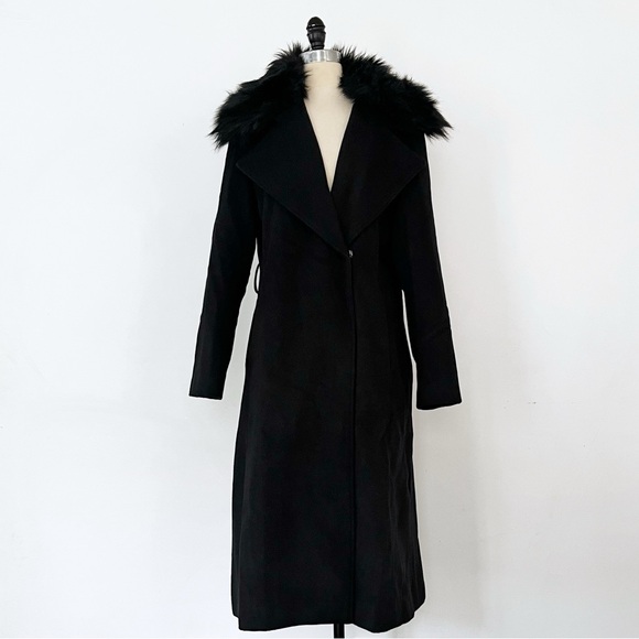 Karl Lagerfeld Black Coat with Removable Faux Fur Collar (Missing Belt) - Picture 2 of 9